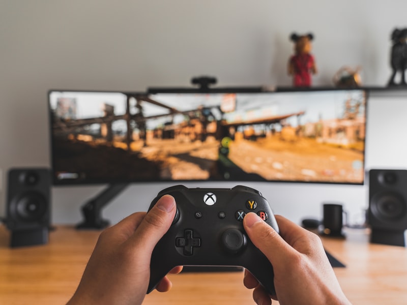 Dual-PC content creation setup with green screen